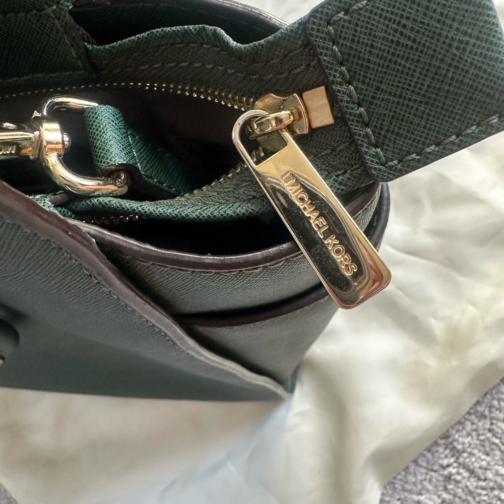Michael Kors Selma Tote Size L - Picture 8 of 15